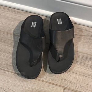 Fitflop Black Leather Slide-Style Thong Sandals